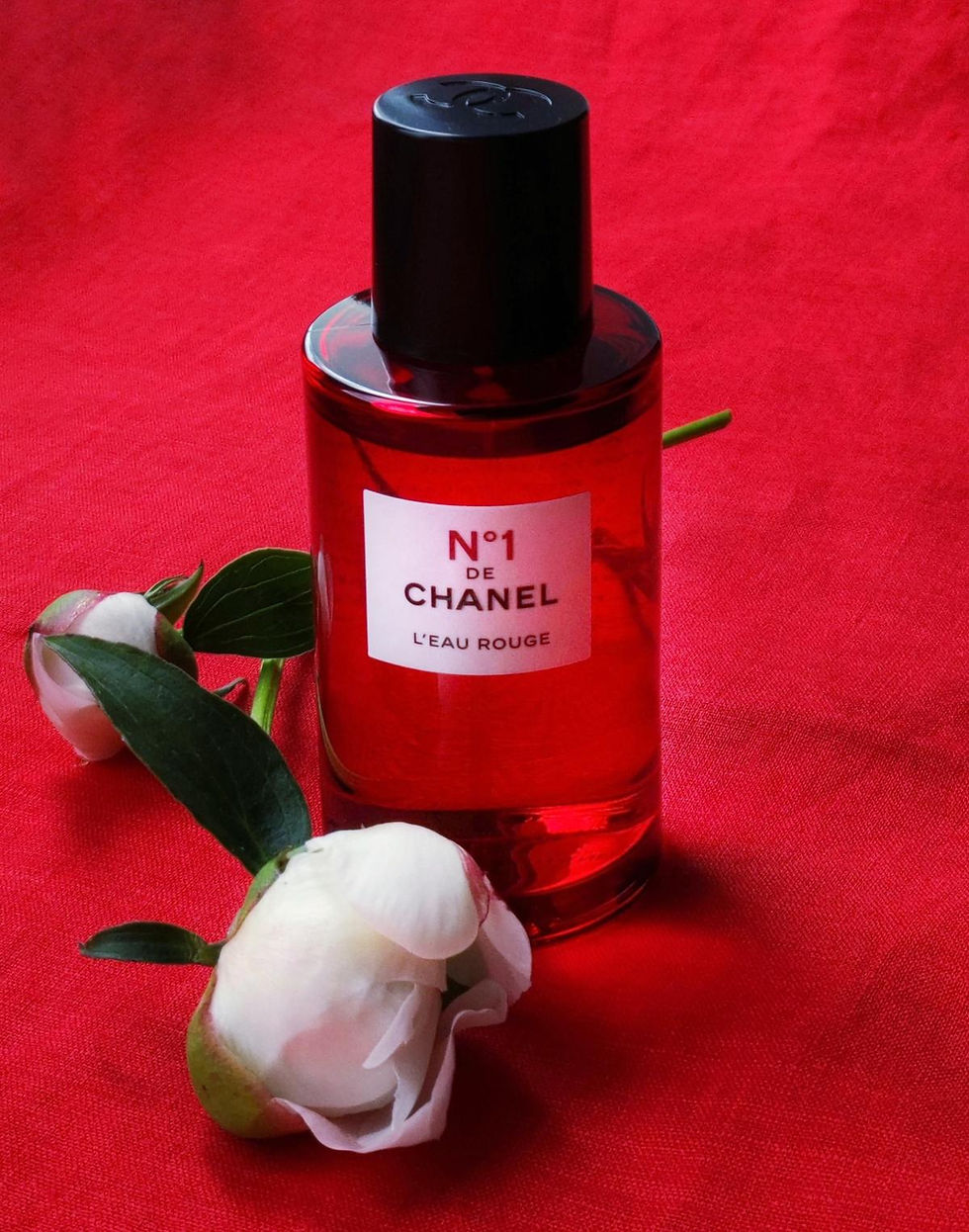 Chanel No.1 de Chanel L'Eau Rouge Eau de Parfum Unisex - 100ml | Nahdi